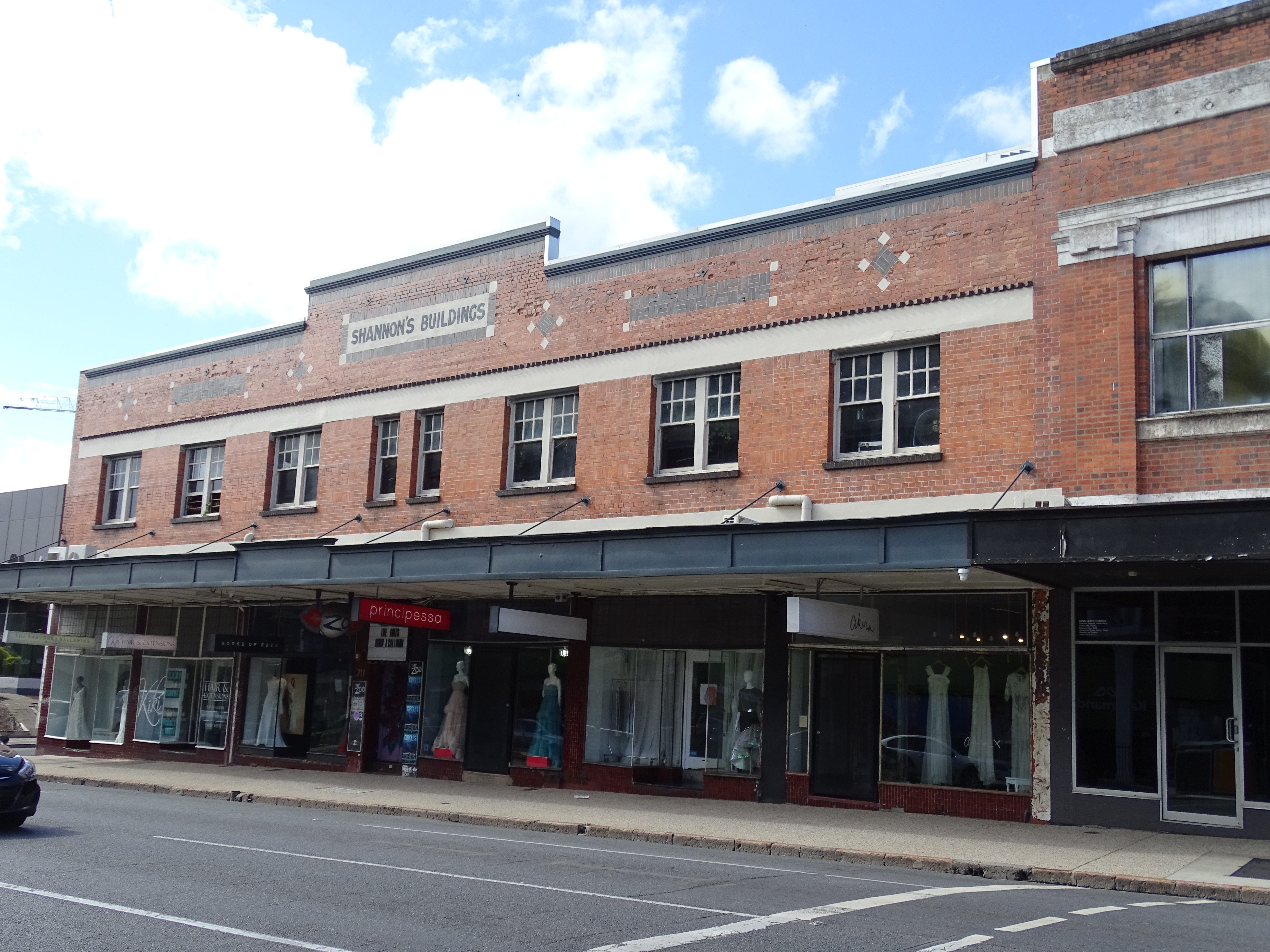 This is an image of the Heritage Place known as Shannon's Building, viewed from Ann Street.