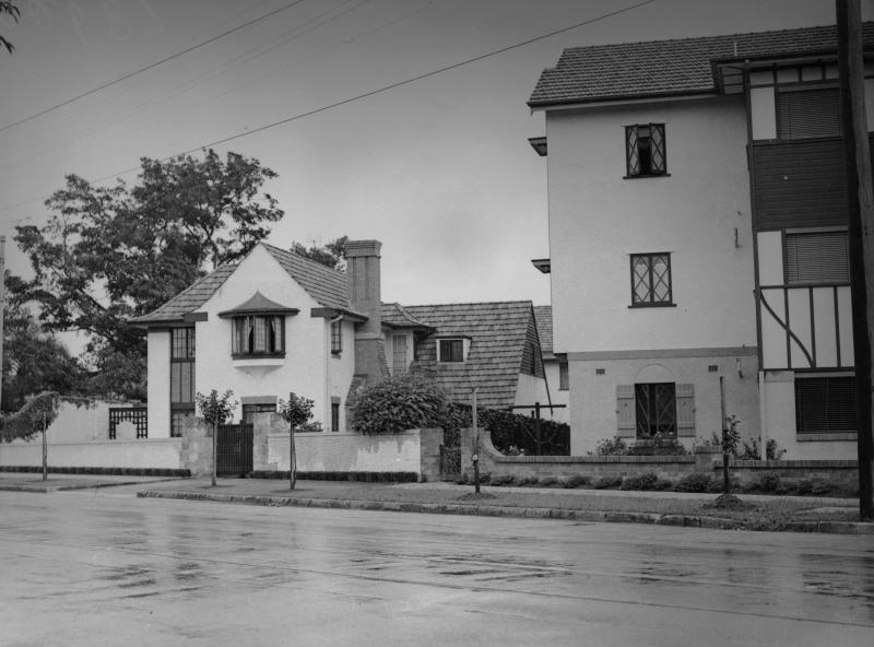 This is an image of the residence 'Knells', c.1935, viewed from the corner of Moray and Julius streets, New Farm, looking south-west