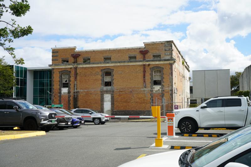 Three quarter view of the Queensland Cement and Lime Company powerhouse (former)