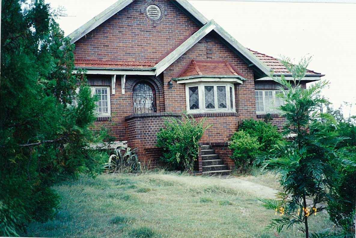This is an image of the Heritage Place known as a Residence located on 147 Dornoch Terrace in Highgate Hill