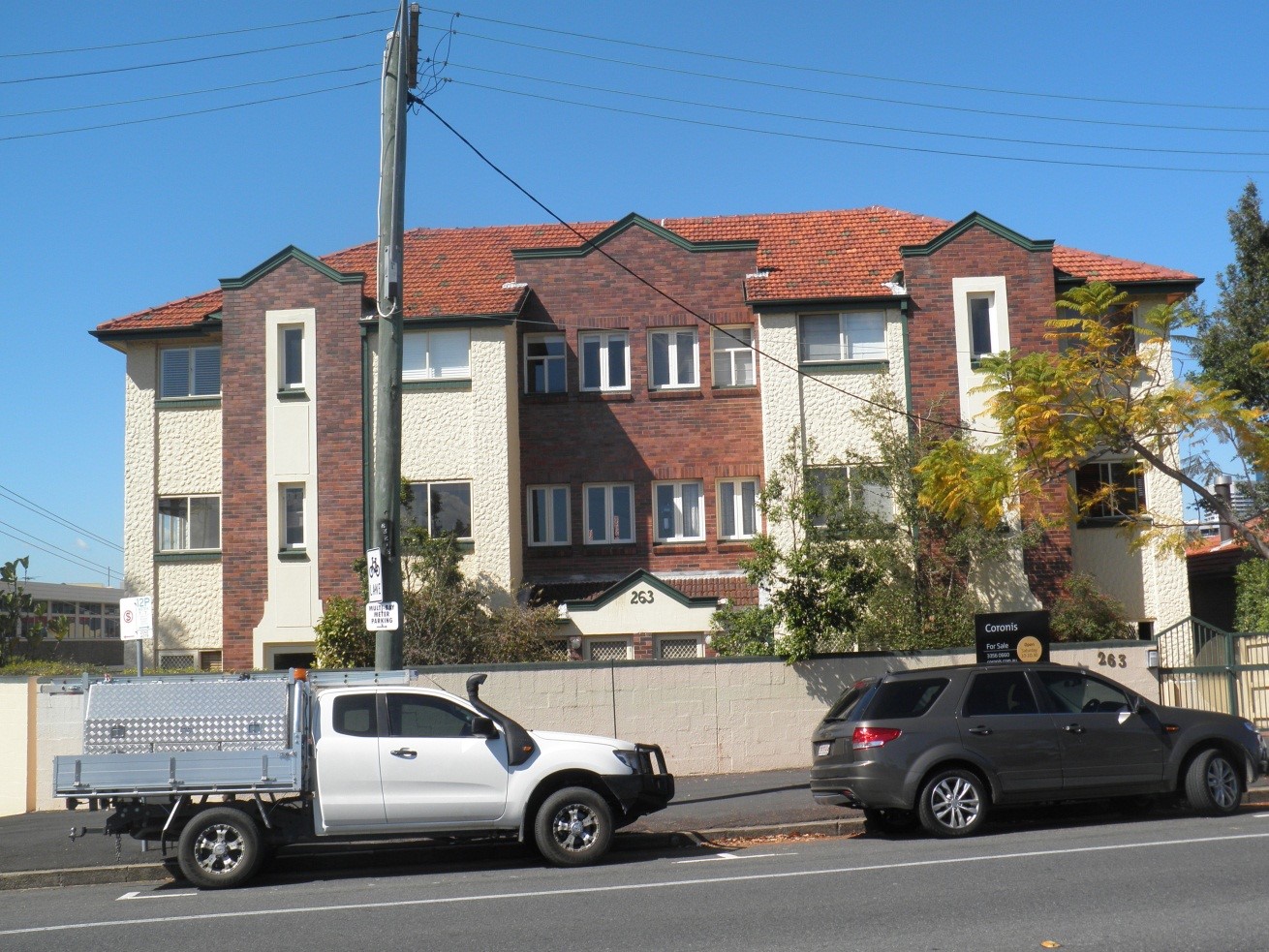 This is an image of Heritage Place known as 'Chiverton' Flats located at 263 Gregory Terrace in Spring Hill