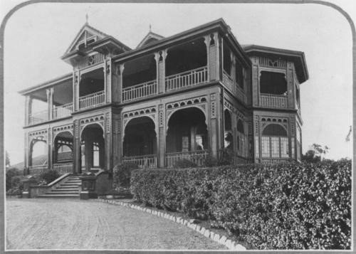 This is an image of the Heritage Place known as Ross Roy viewed from the gravel driveway in 1922