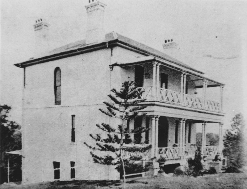 This is an image of ‘Highgate Hill residence, Toonarbin on Dornoch Terrace, Brisbane’, undated, viewed from Dornoch Terrace, Highgate Hill, looking south-west.