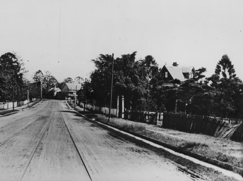 This is an image of ‘Moray Street in New Farm, Brisbane, ca. 1900’, viewed from the corner of Moray and Langshaw streets, New Farm, looking north-west.